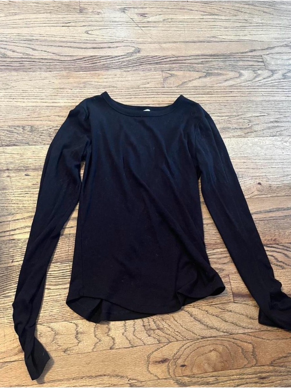Old Navy Black Long-Sleeve Scoop Neck Tee
